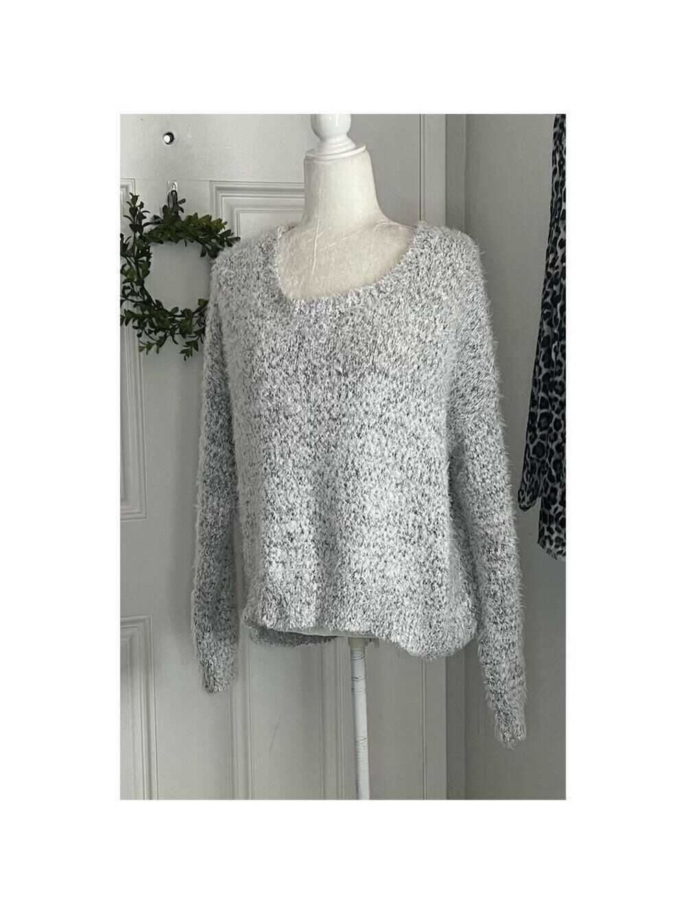 Xhilaration Eyelash Grey Sweater (XXL)